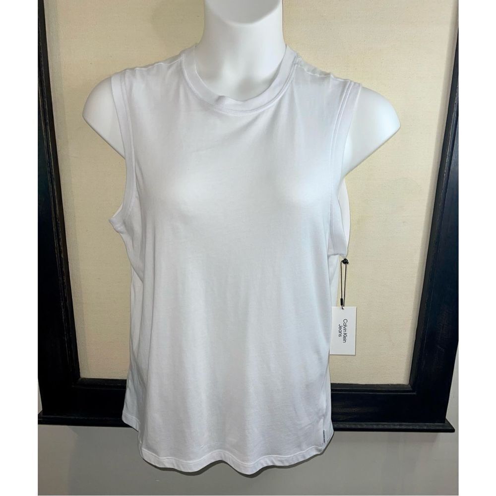 Calvin Klein Muscle Tank - Large - Picture 5 of 6